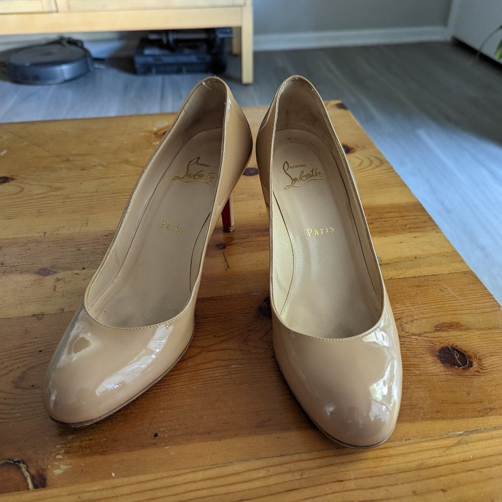 Christian Louboutin Nude Patent Leather Pumps with Red Soles - Picture 1 of 11
